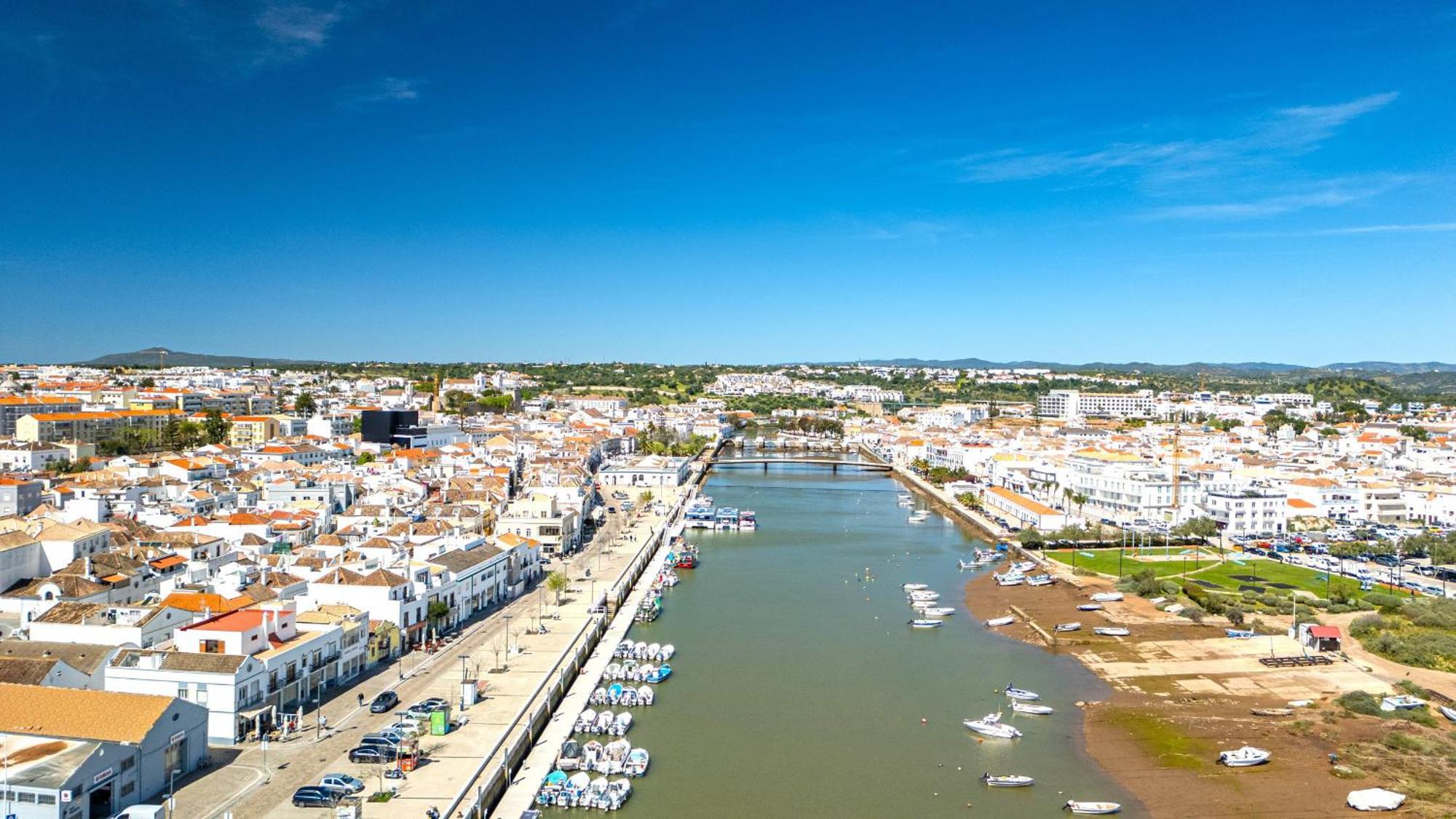 Beautiful Town Centre Townhouse With Shared Pool Villa Tavira Exterior photo